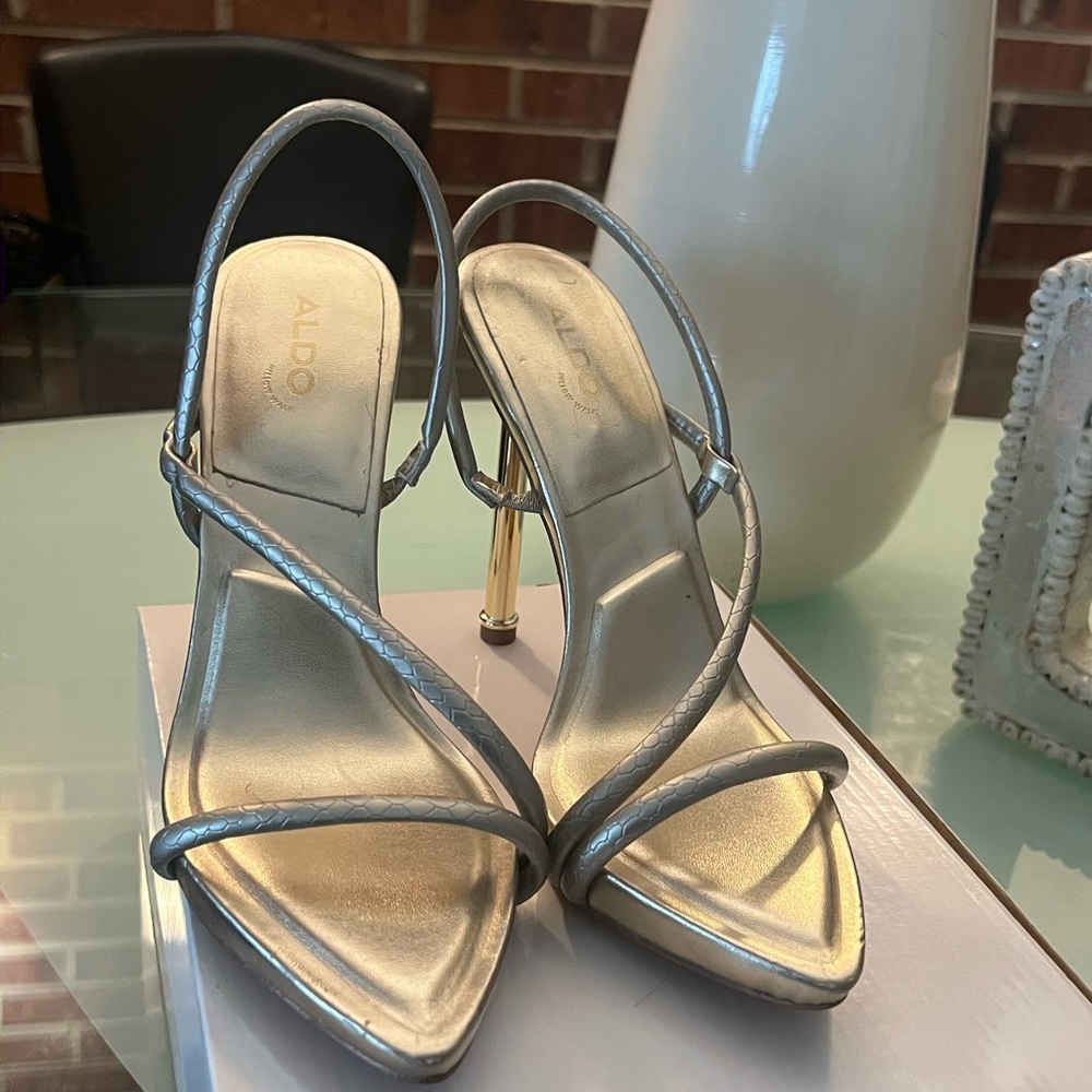ALDOs SHOES - Picture 3 of 4